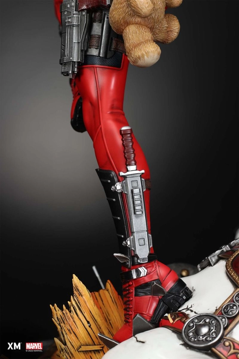 Lady Deadpool - 1/4 Scale Polystone Statue