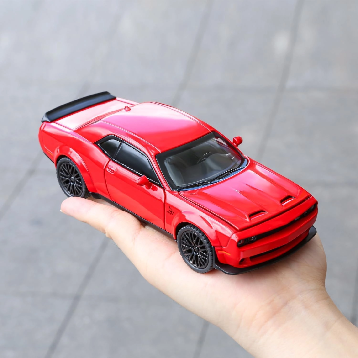 Dodge Challenger SRT - 1:24