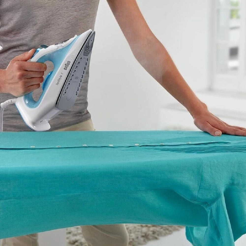 SI 1040 - Steam Iron 2000W