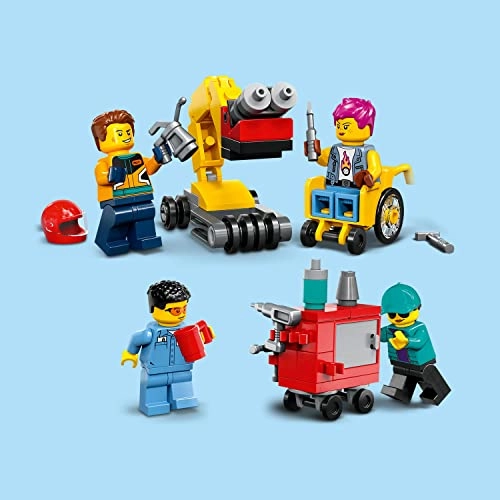 City Custom Car Garage (60389) - 2 Customisable Cars 4 Minifigures