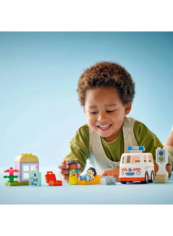 DUPLO Ambulance & Driver (10447) - Vehicle