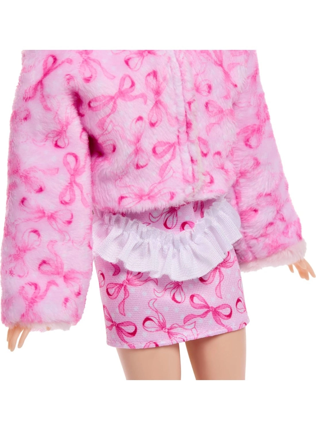 Barbie Cutie Reveal Cozy Cute Tees - Lamb in “Dream” T-shirt Pink-Streaked Blond Hair Blue Eyes Ages 3+