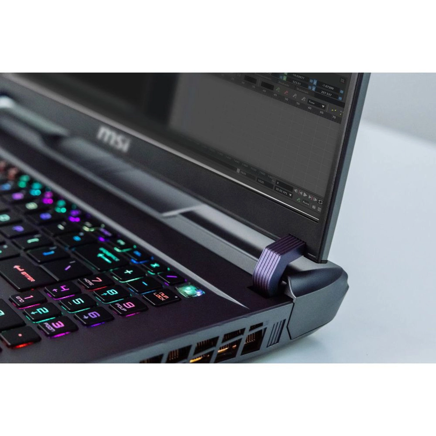 Vector 16 HX AI A2XWHG - 16'' Core Ultra 9-275HX 32GB DDR5 1TB SSD