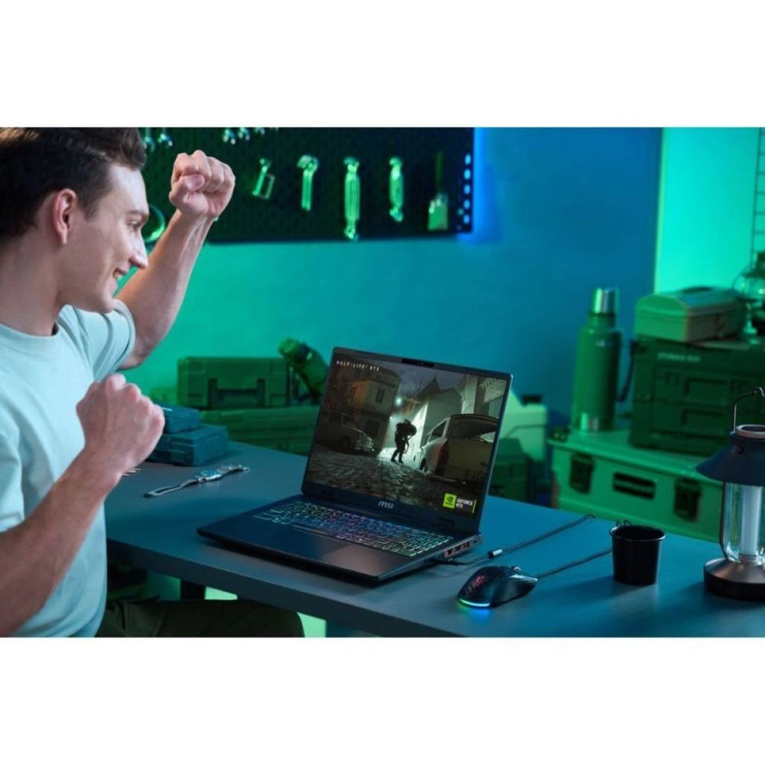 Crosshair 16 Crosshair16-9S7-15P421-205 - 16'' Core Ultra 9-275HX 32GB 1TB SSD