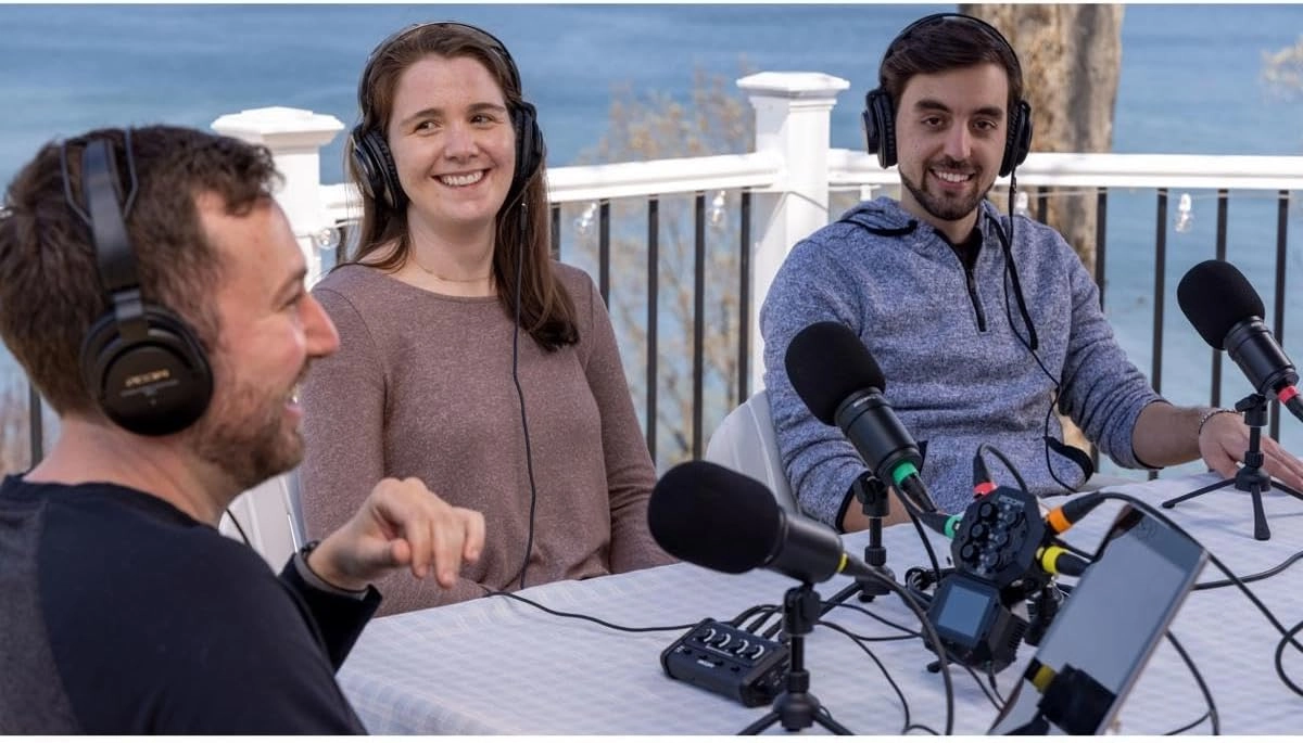 ZHA-4 - 4-channel Headphone Amplifier