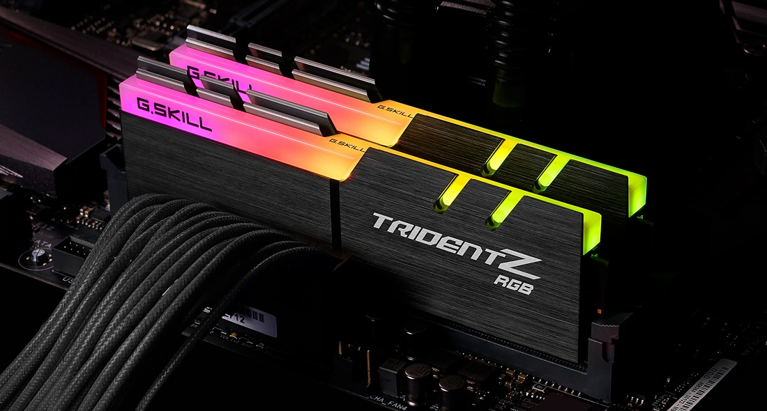 Trident Z RGB - 32GB 3200MT/s 288-Pin DDR4