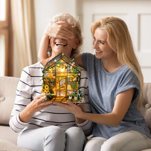 Miniature House - LED Lamp Wood