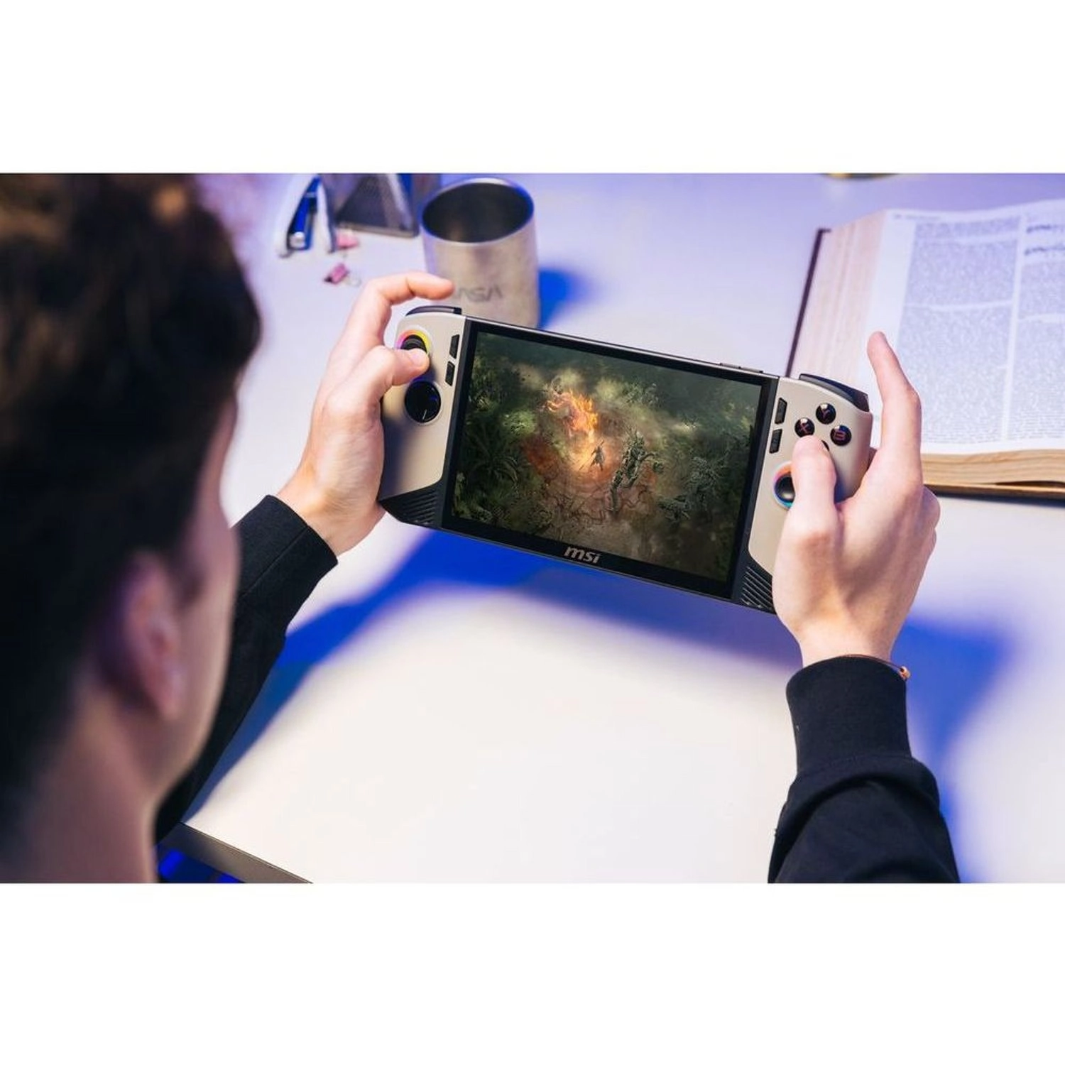 Claw 8 AI+ A2VM - 8'' Core Ultra 7-258V 32GB DDR5 1000GB SSD