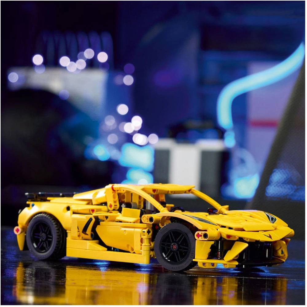 Technic Chevrolet Corvette Stingray (42205)