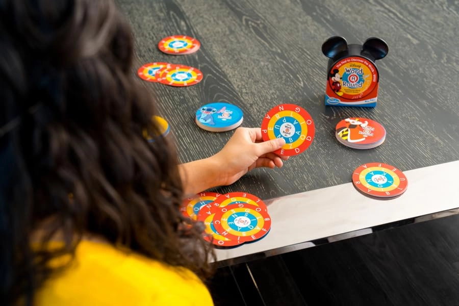 Disney WordARound - Card Game