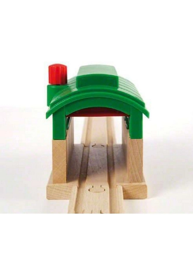 World 33574 Train Garage - 1 Piece