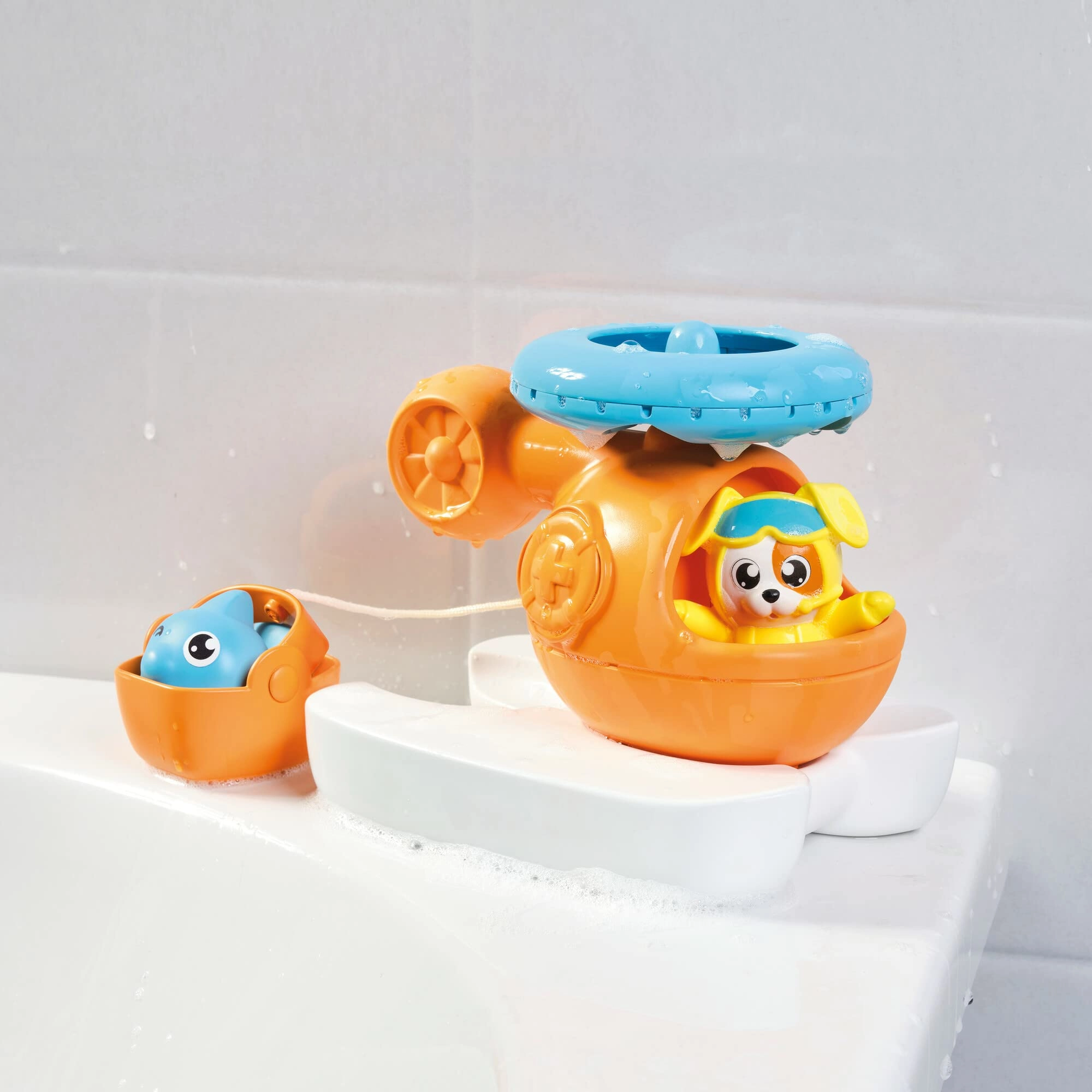 E73305C Splash & Rescue Helicopter - Water Spinning Squirting Pilot