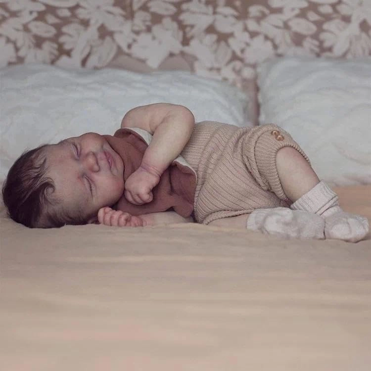 Reborn Baby Doll - 18 Inches 48 cm Silicone Baby Boy Ages 3+