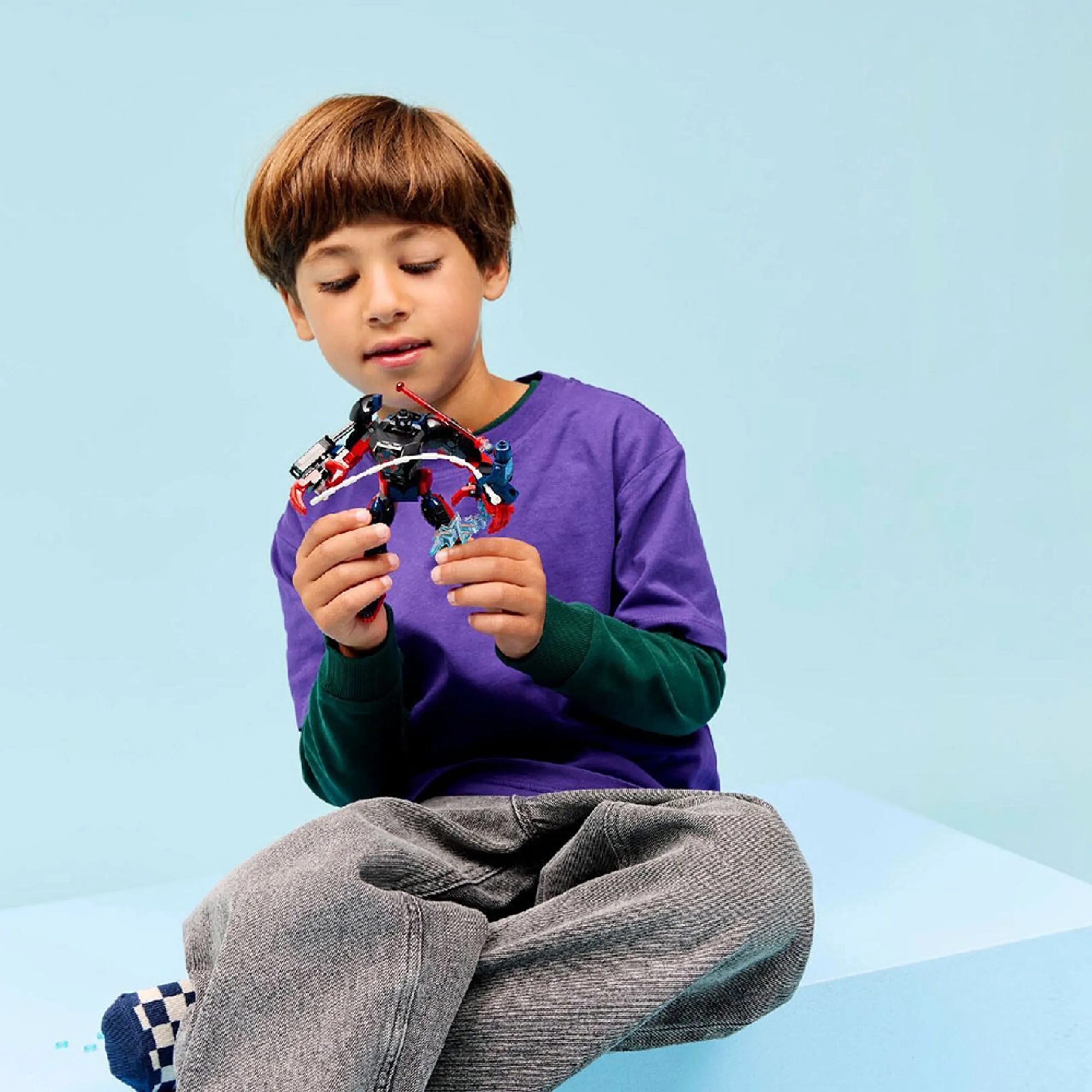 Miles Morales Mech Vs. Spider-Man 2099 - Super Heroes Marvel