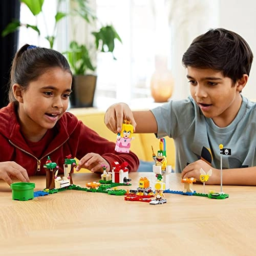 Super Mario Adventures with Peach Starter Course (71403) - Ages 6+