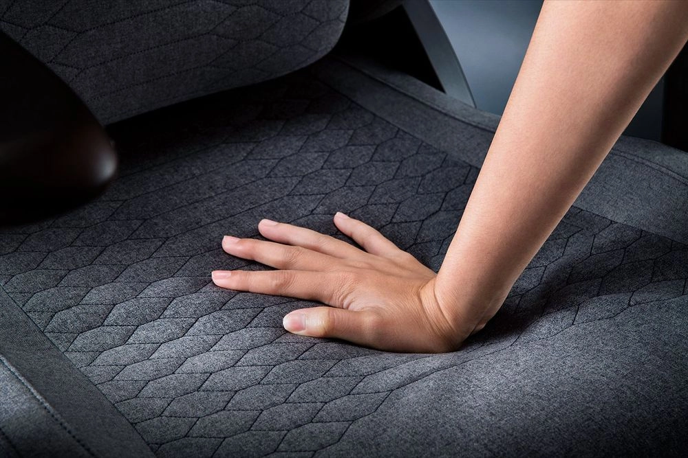 Iskur V2 X - Built-in Lumbar Support 152-degree Recline