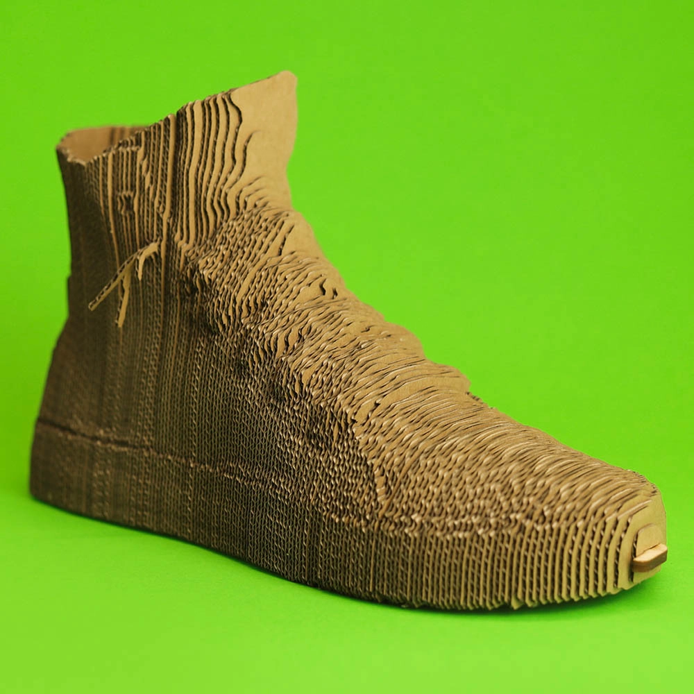 High Top Sneaker 3D Puzzle (CARTHTSNK) - 160 pcs