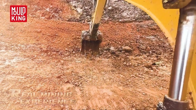 15061 Excavator - 1113 pcs