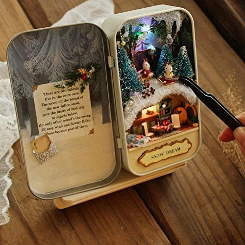 DIY Dollhouse - Handmade Desktop Ornament