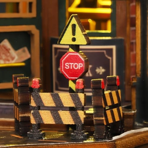 Miniature Dollhouse Kit - Paper Green