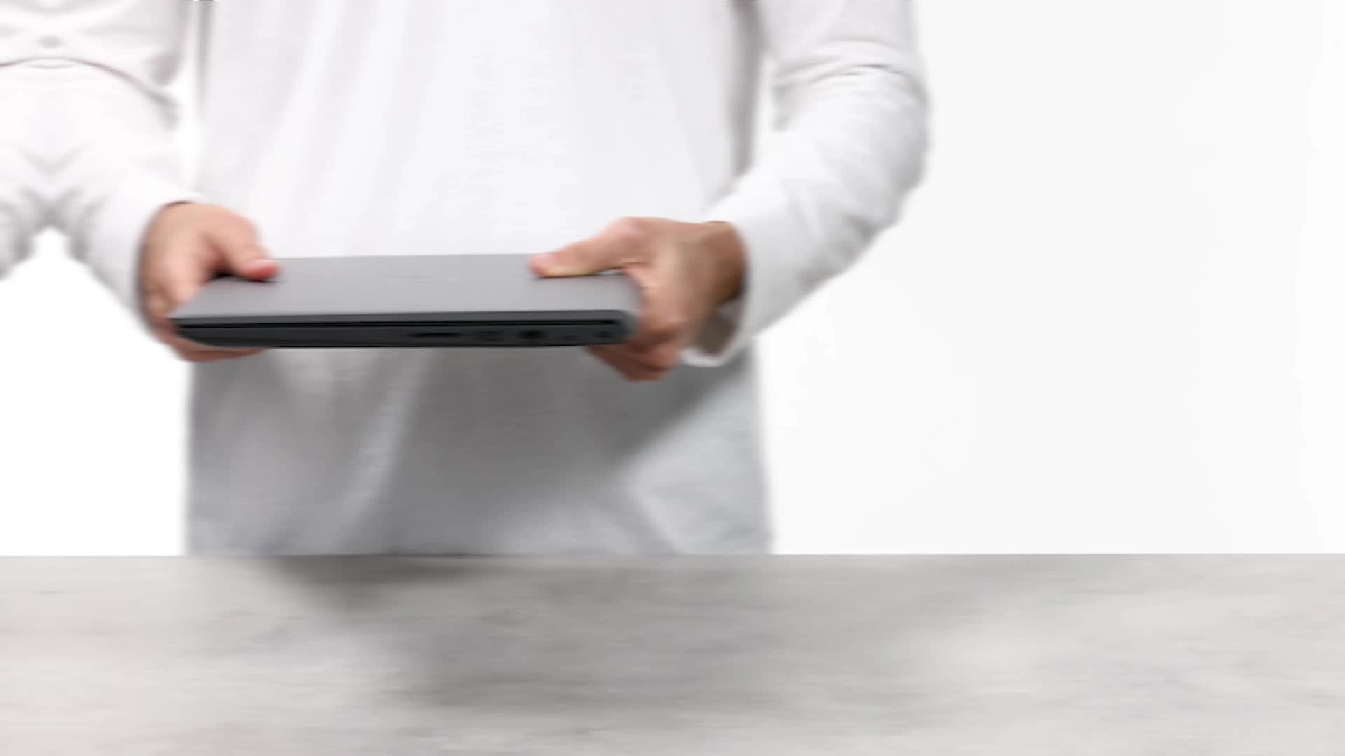 Vostro 3515 VOS15-3515-6262-GR - 15.6'' Ryzen 3-3250U 8GB DDR4 256GB SSD