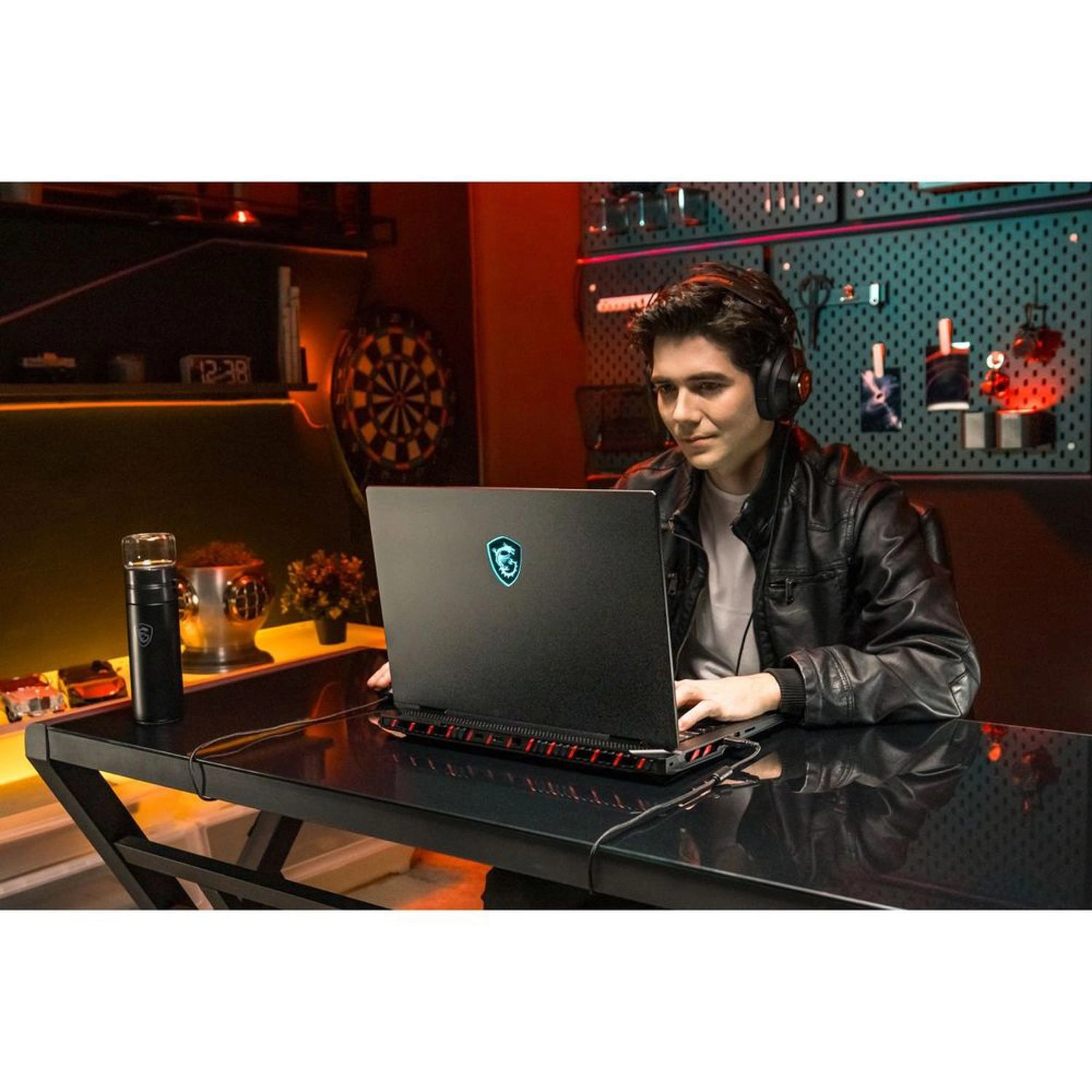 Raider 18 HX AI A2XWIG - 18'' Core Ultra 9-285HX 64GB DDR5 2TB SSD