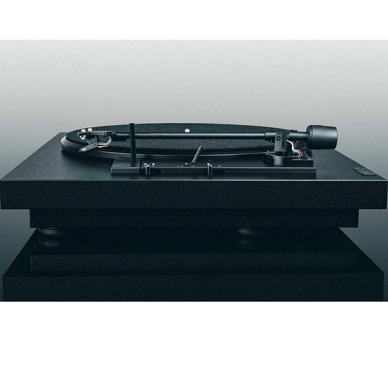 A1 - Fully automatic Built-in phono preamp Ortofon OM10