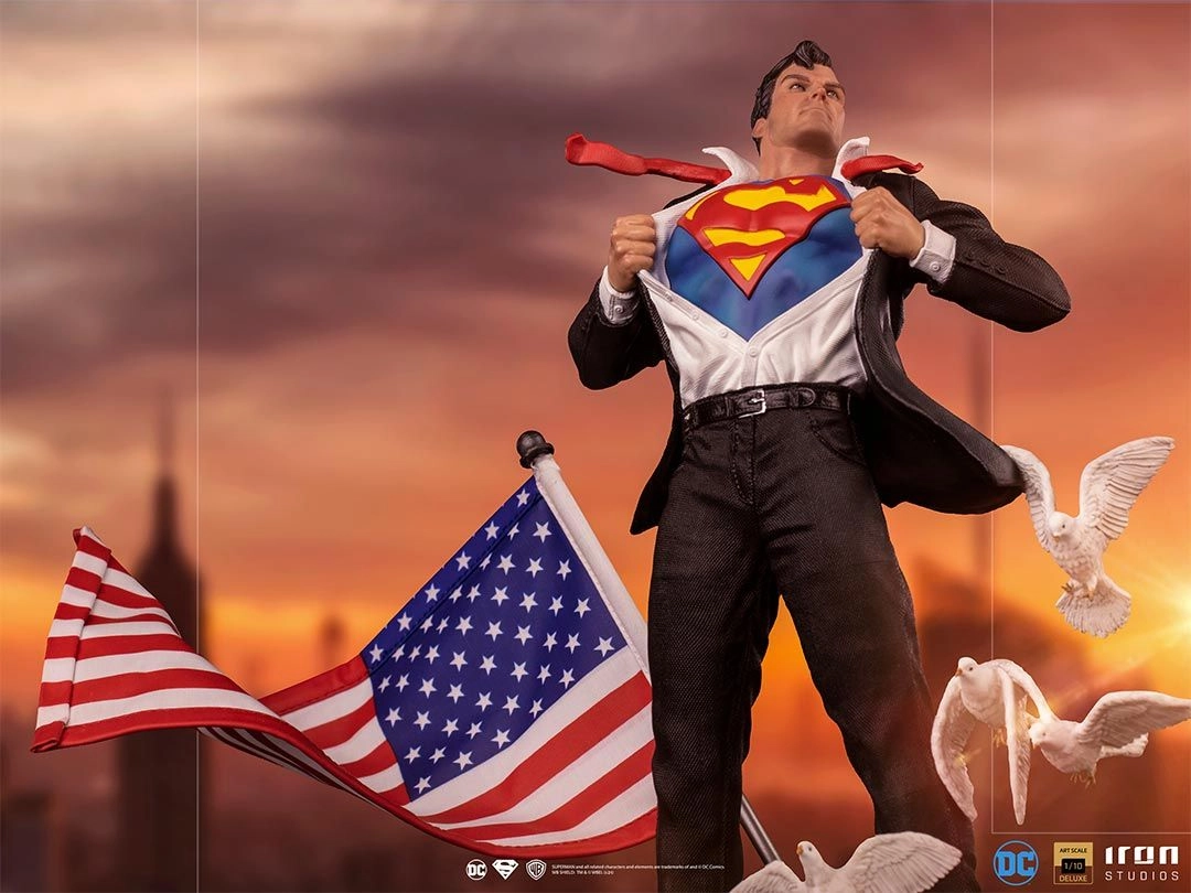 Clark Kent Deluxe - DC Comics - Art Scale 1/10 - Limited Edition Hand Painted Removable Cloth Flag