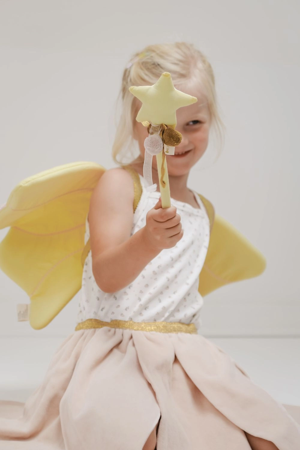 Girl's Dress Up Fairy Wings, Wand & Skirt - 60 x 40 cm 30 cm 41 cm 3-piece 3 to 6 years