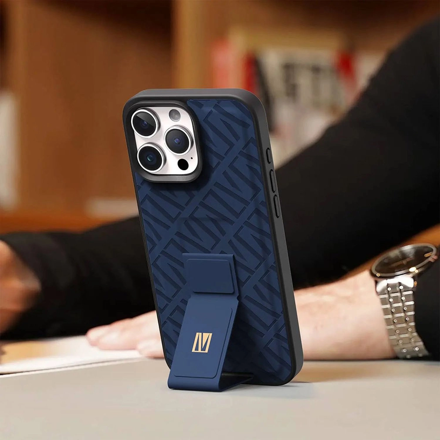 Morphix Cuero Gripstand Case - PU for iPhone 16 Pro