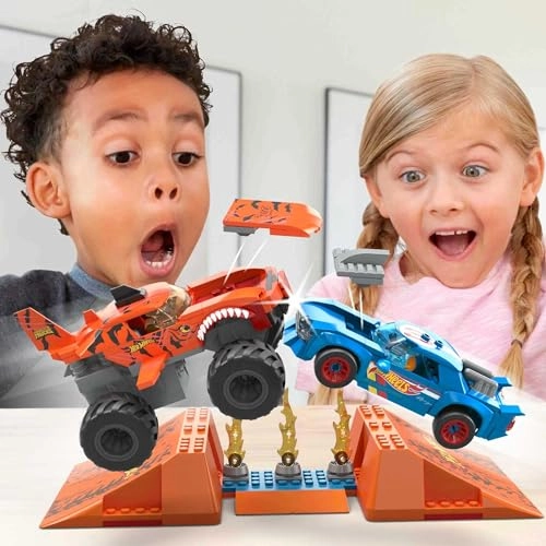 Tiger Shark Chomp Course - Smash & Crash Monster Truck 2 Figures