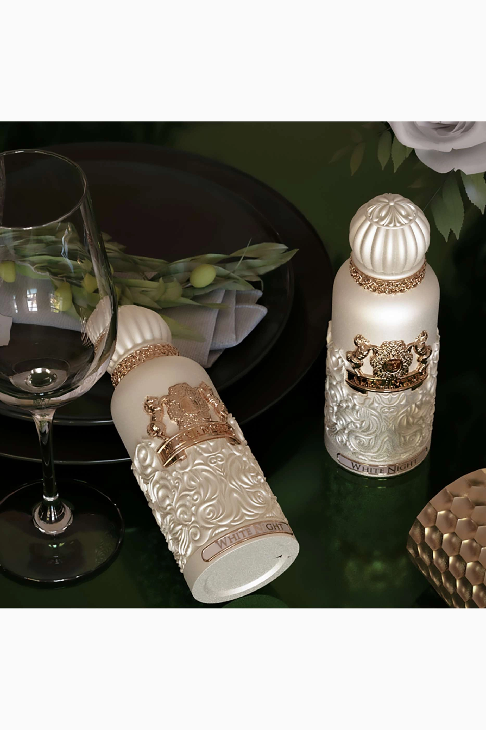 White Night Signature Eau de Parfum 100ml