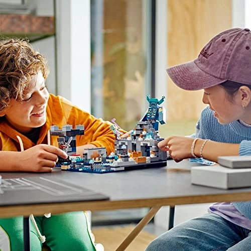 Minecraft The Deep Dark Battle (21246) - Ancient City Warden Figure