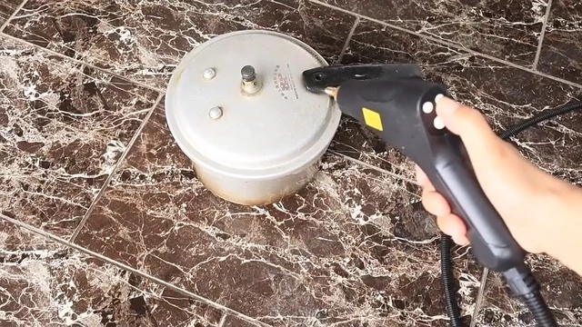 Handheld Pressurized Steam Cleaner - 3.5BAR 1.2 Liters