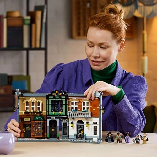 Sherlock Holmes: Book Nook (10351) - Bookshelf Decor for Adults