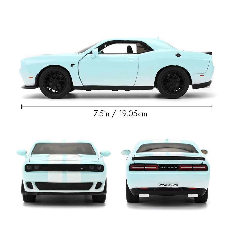 Slips 2015 Dodge Challenger - 1:24