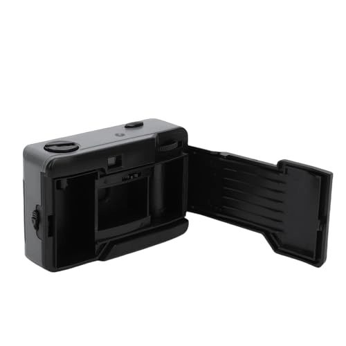 35mm Film Camera - 28MM f/8 1/120s