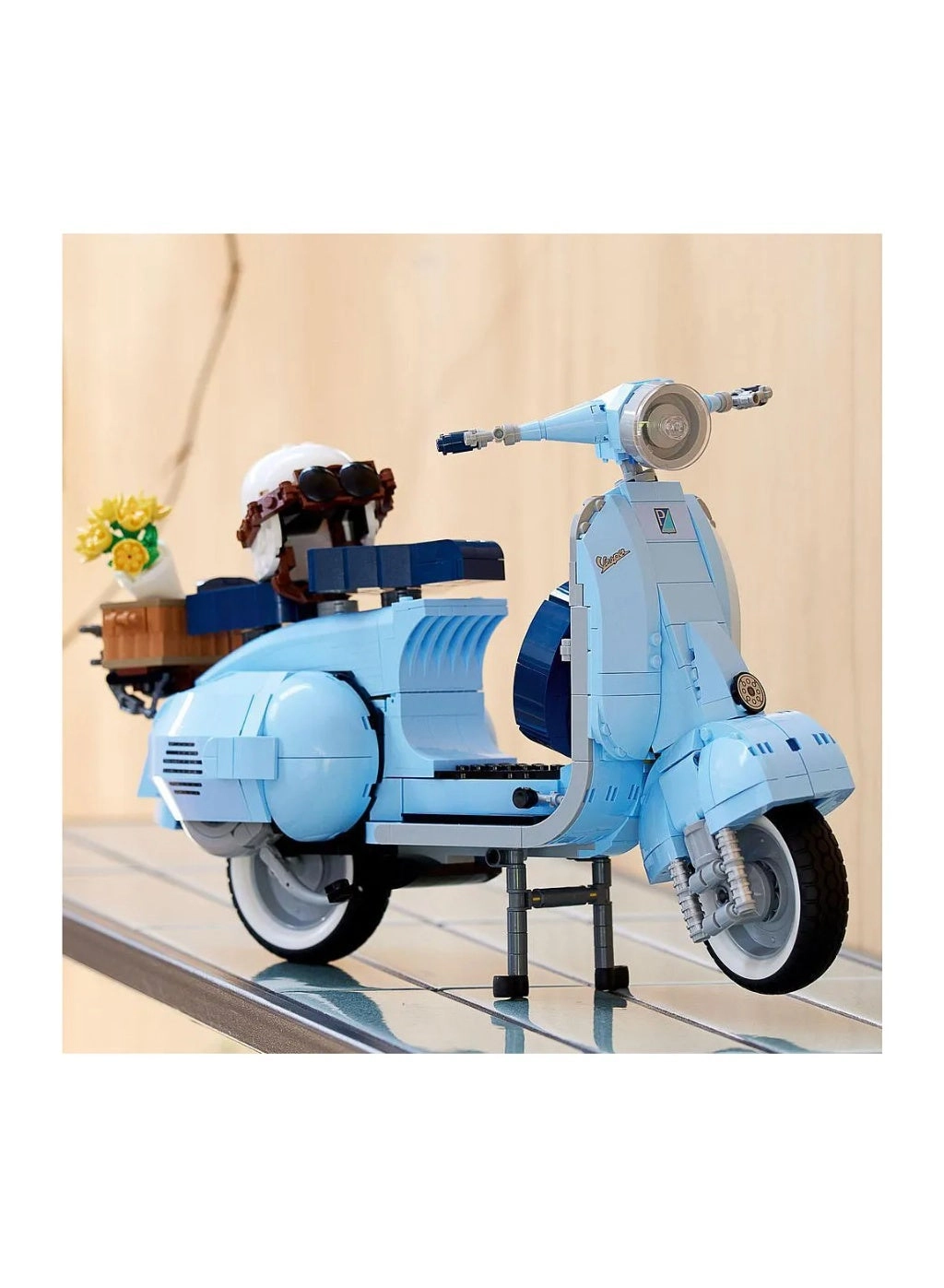 Vespa 125 (10298) - 1106 pieces pastel blue