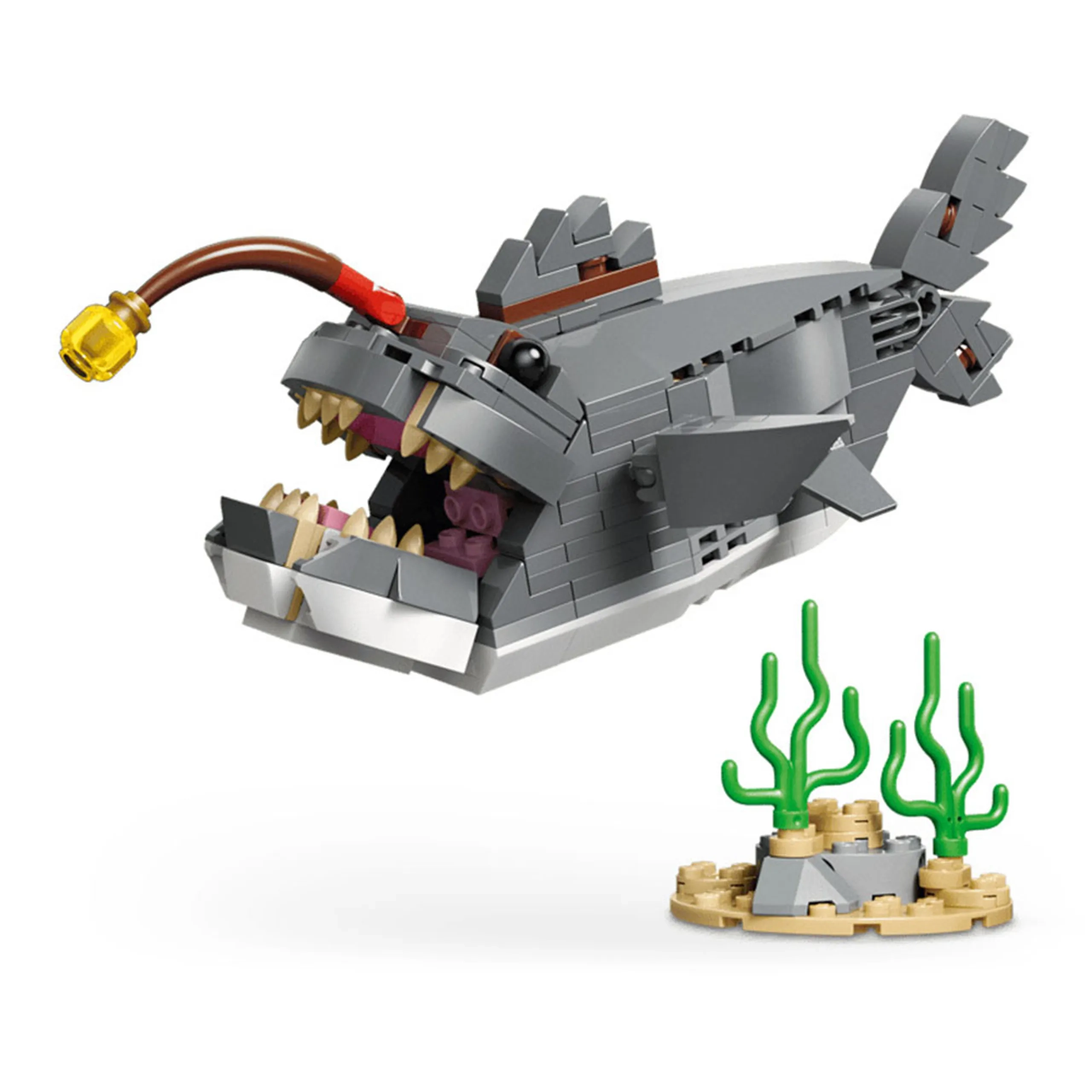 Fierce Shark with a Treasure Chest - 3in1 8+