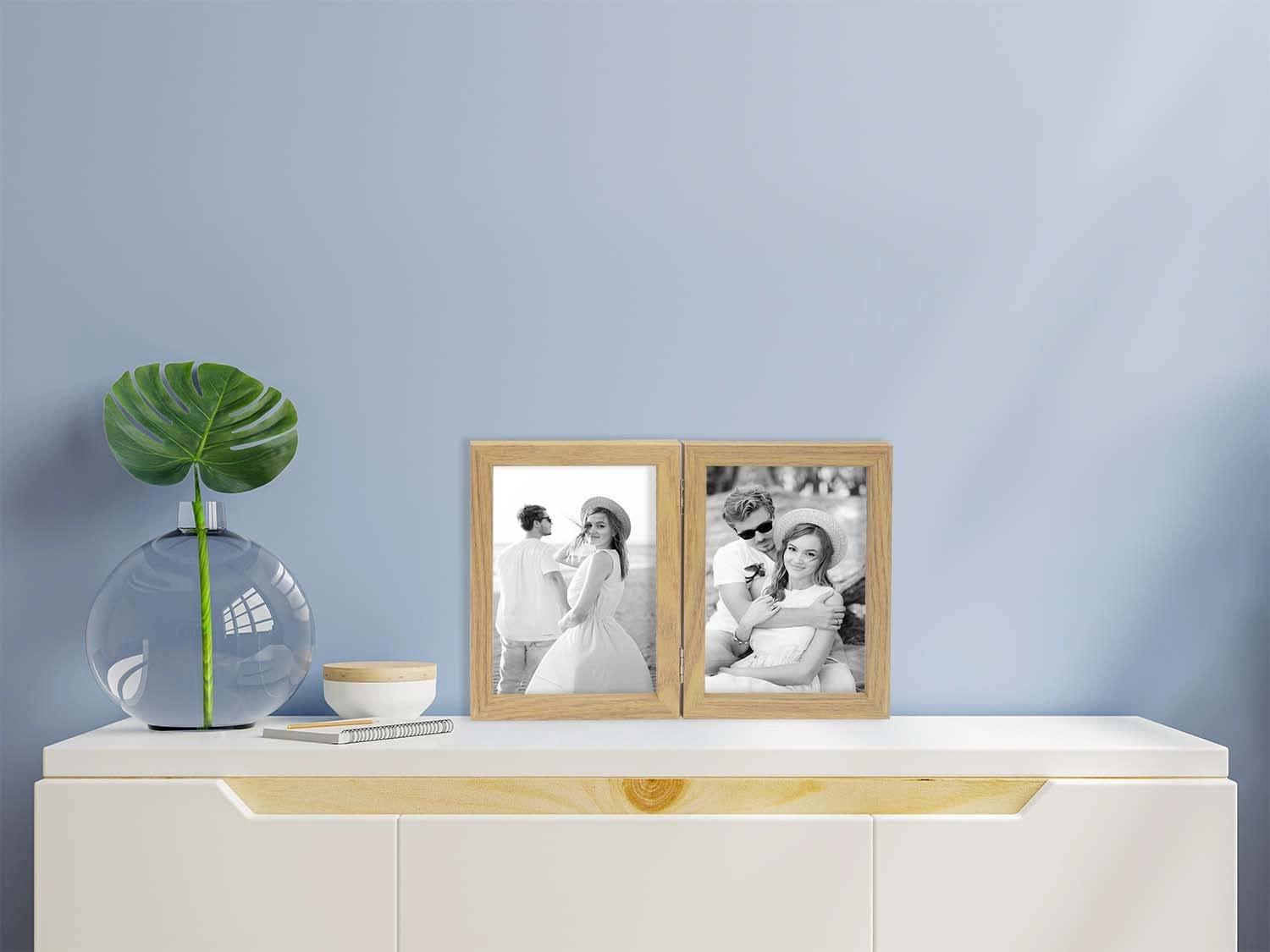 Hinged Double Photo Frame - 4x6'' 2