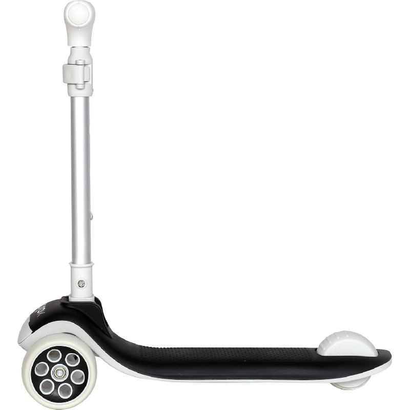 3-Wheel Kick Scooter - 4.5" Front and 3" Rear Flashing Wheels