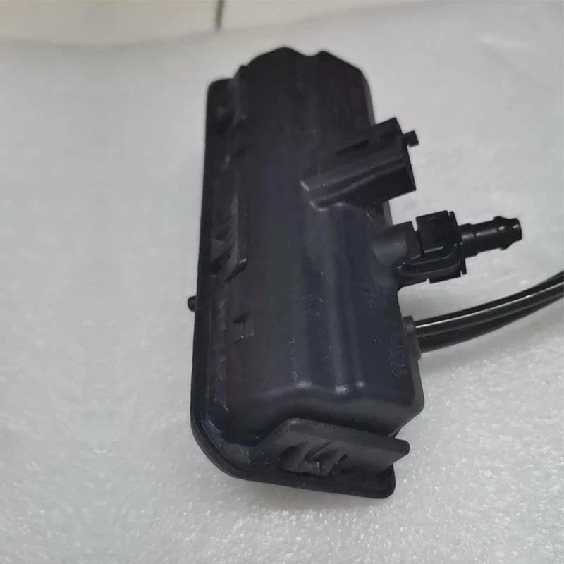 8W8827566E - Night vision