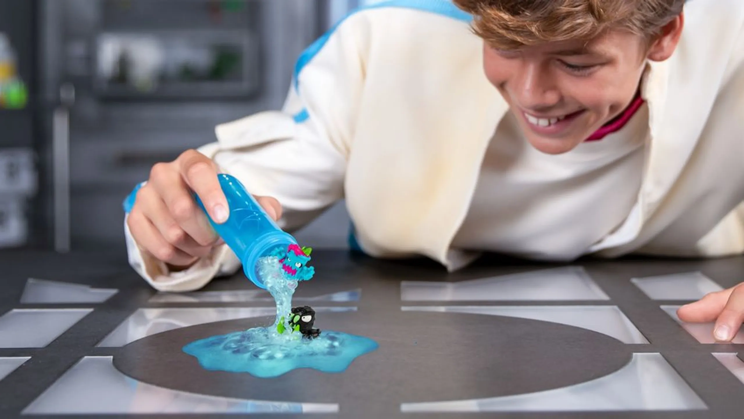 Lab Swarms Biomites Test Tube - 5 years+ 2 pieces