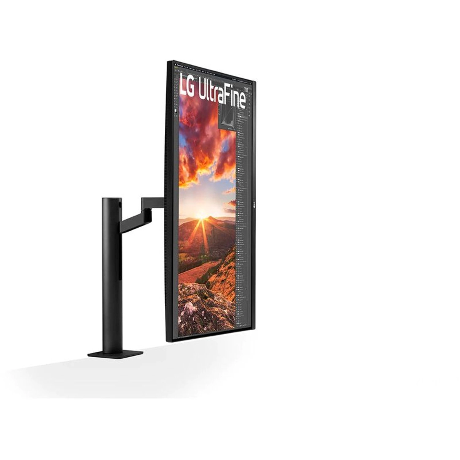 32UN880 - 31.5 inch 3840 X 2160