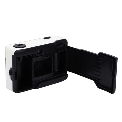 35mm Film Camera - 28MM f/8 1/120s