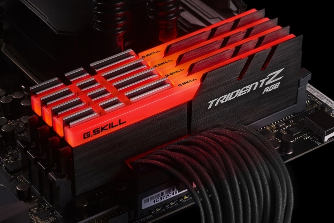Trident Z RGB - 32GB 3200MT/s 288-Pin DDR4