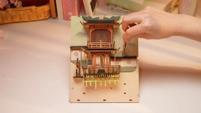 Book Nook - Falling Sakura