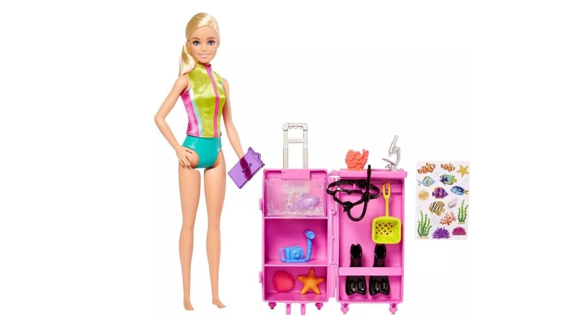 Barbie Marine Biologist - Mobile Lab Playset Blonde 10+ Pieces Ages 3+