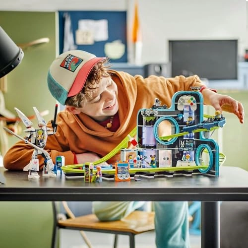 City Robot World Roller-Coaster Park (60421) - 8 Minifigures
