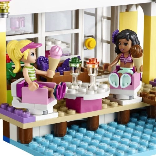 Friends Stephanie's Beach House (41037)